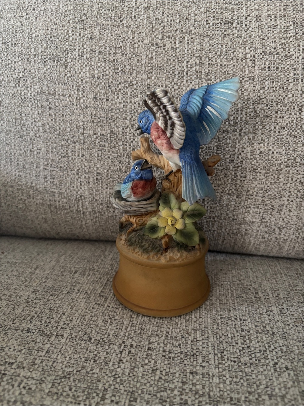 Vintage music box with two birds